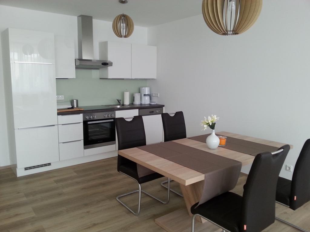 Penthouse Griemann 2 Fuer Max 4 Personen Mit Eigener Grosser Dachterrasse Zum Relaxen! Illmitz